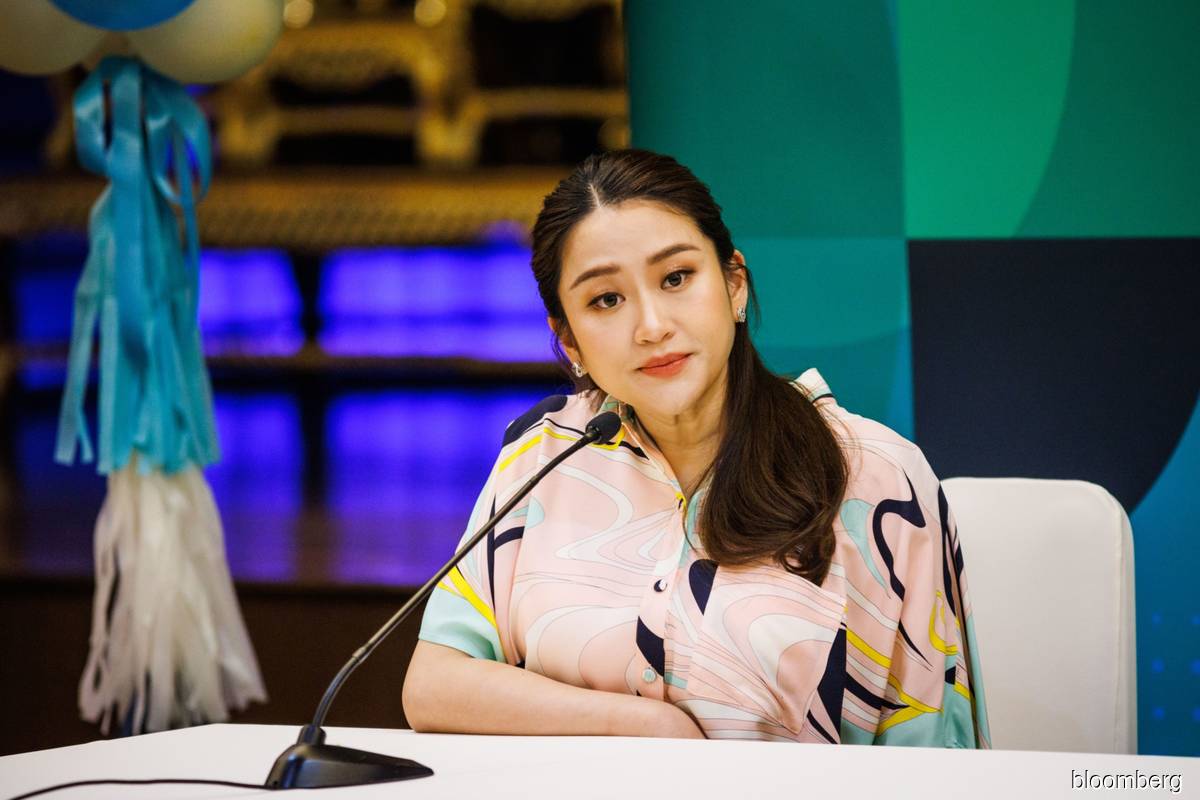 Former prime minister Thaksin Shinawatra’s youngest daughter Paetongtarn Shinawatra, who is one of three PM candidates of Pheu Thai, slipped to number two in the list of preferred candidates with 27.6% support.